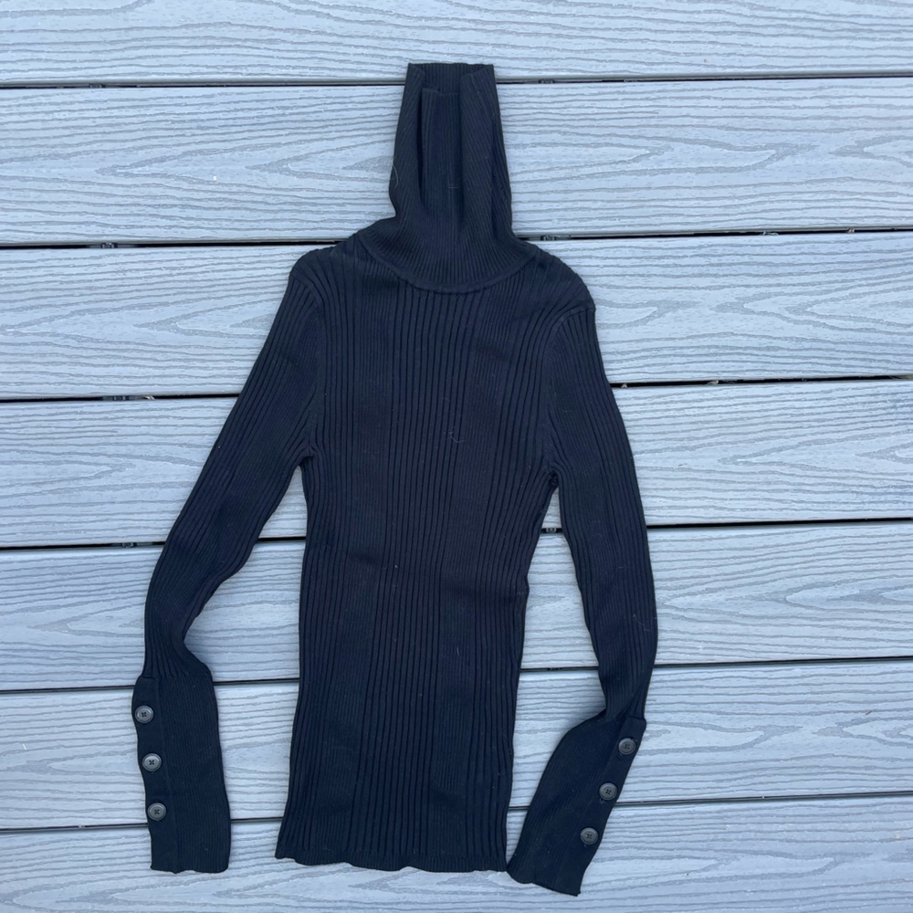 anthropologie ribbed turtle neck with buttons
